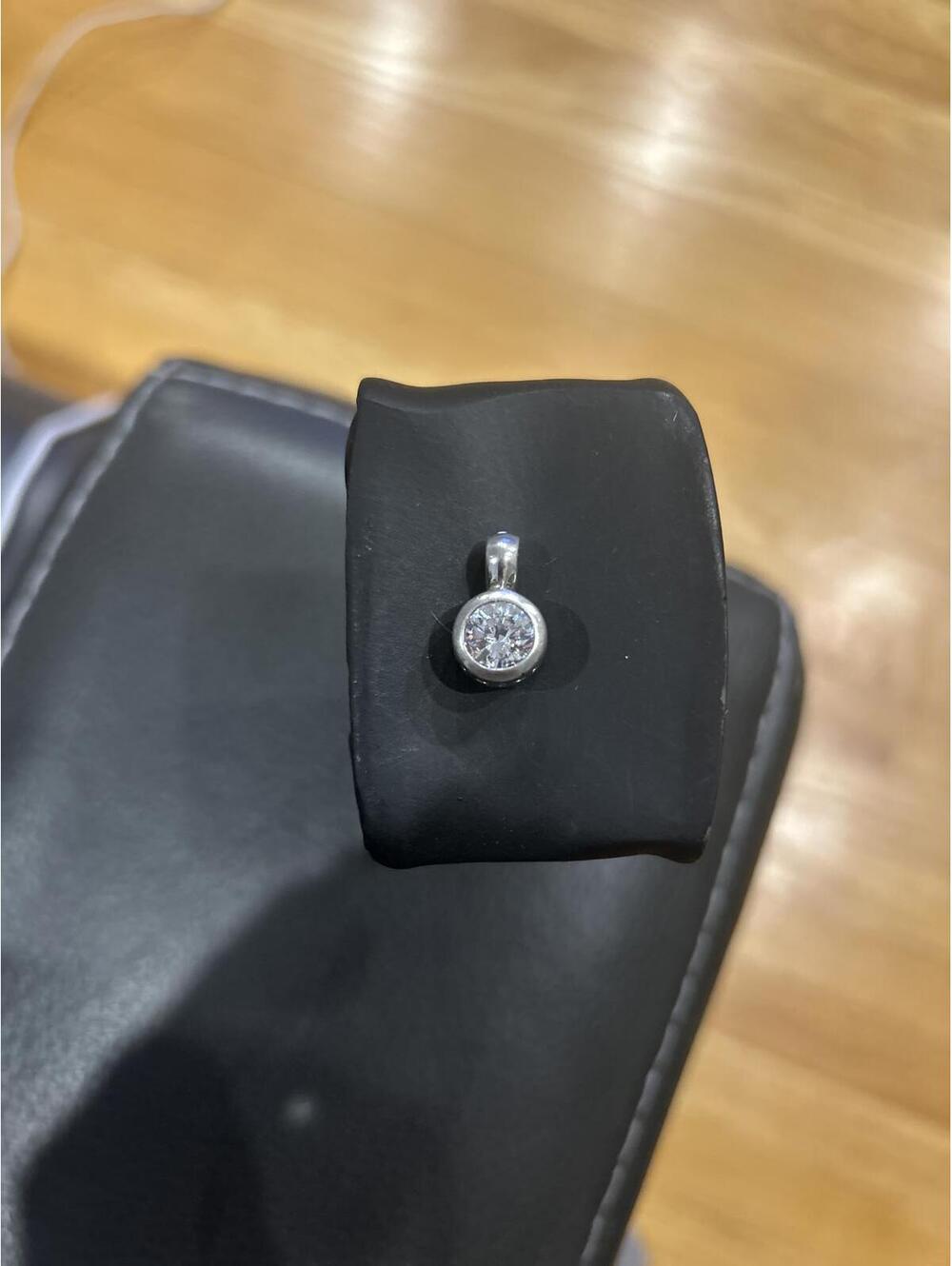 925 Silver Pendant with Clear Gemston - opens in back